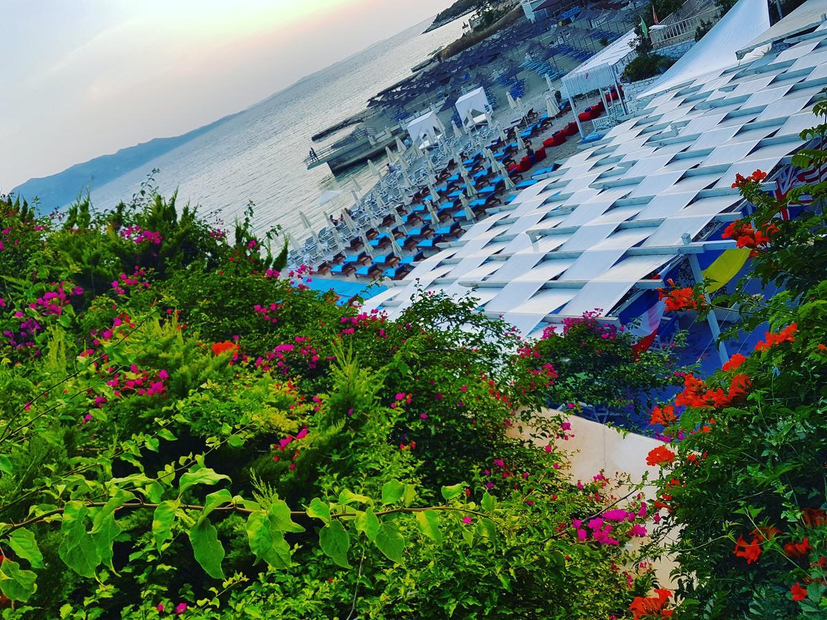 Cocktail & Dreams - Beach Hotel Саранда Экстерьер фото